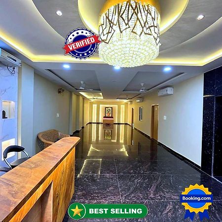 Hotel Vrinda Niddhivan ! Fully Ac, Prem Mandir At Walking Distance ! Just Near The Iskcon Temple Vrindāvan Dış mekan fotoğraf